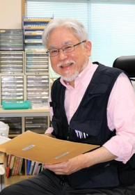 生と死について語る「篠原医院」院長の篠原慶希医師＝小野市