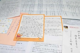 読者から寄せられた手紙やメール