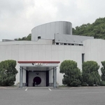 建て替えが検討されている火葬場「鵯越斎場」＝神戸市北区山田町下谷上