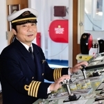 神戸の復興とともに歩むコンチェルトの青木秋茂船長＝神戸市中央区、神戸港（撮影・中西幸大）