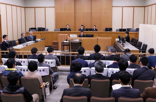 長田女児殺害事件の判決公判の開廷を待つ神戸地裁の法廷＝１８日午後、神戸市中央区橘通２
