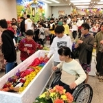 （２０）旅立ちの祭典　こんな楽しそうな葬儀、見たことない