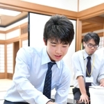 加古川青流戦で１８連勝を達成した藤井聡太四段＝１８日、大阪市福島区、関西将棋会館