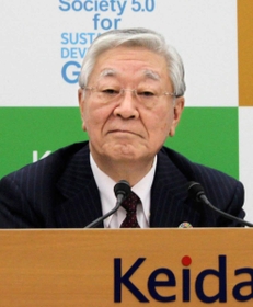 記者会見する経団連の中西宏明会長＝９月２５日、東京都千代田区