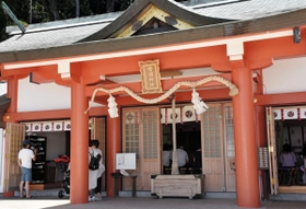 石標には「有馬」の名前が使われていた有間神社＝北区有野町有野
