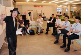 ７月末、行われた鈴蘭台駅前元気ＵＰプロジェクトの公開会議の様子＝北区鈴蘭台北町１