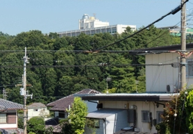 兵庫県内の公立高校で標高が１番の神戸甲北高校＝神戸市北区大脇台