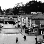 昭和４０年ごろの鈴蘭台駅前＝北区役所提供