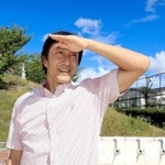 ハンドボール部に所属していた中学時代について語る朝原宣治さん＝神戸市北区山田町小部（撮影・鈴木雅之）