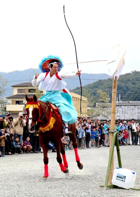神戸市内唯一の伝統行事「流鏑馬神事」