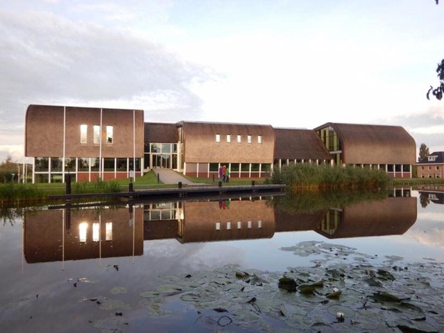 オランダの茅葺き建築（提供写真）