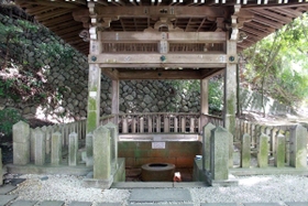 炭酸泉源公園にある現在の炭酸泉の井戸