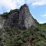 ロッククライミングの練習場として知られる百丈岩