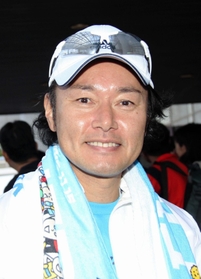 今年１月に病気で亡くなった母に「産んで、育ててくれてありがとう」と伝えたいという小林進さん（４７）＝神戸市中央区、ポートアイランド