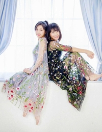 フレンドシップランナーに決まった尾崎亜衣さん（左）と由衣さん（神戸マラソン実行委員会事務局提供）