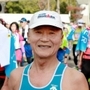 神戸マラソンを完走した芦屋市の宗政義仁さん＝神戸市中央区