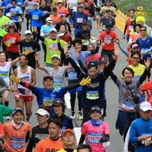 第１０回神戸マラソン／ハーバーランド・フィニッシュ／（４）