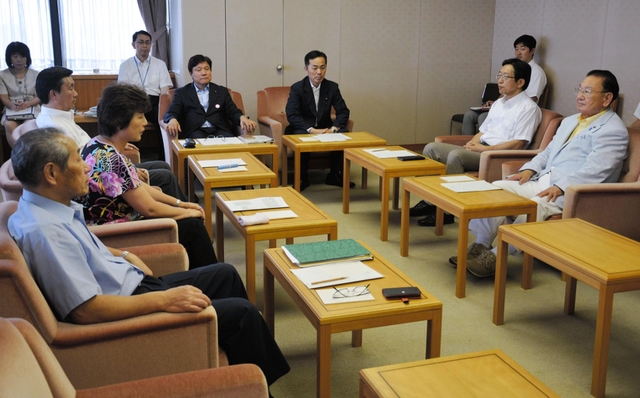 政活費の不透明支出の実態解明に向け、大野一市議の事情聴取を決めた代表者会議＝１０日午後、神戸市役所