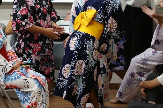 浴衣を着るだけでうきうき