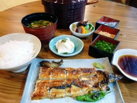 鰻食別邸のうなぎめしセット