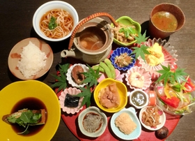 料理人たに田の「ＴＡＮＩＤＡ’Ｓ　ＬＵＮＣＨ」