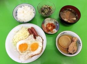 「和食堂　まるさ」の朝定食