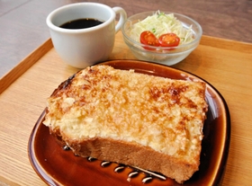 カフェサンタマリア和みの「アーモンドトーストセット」