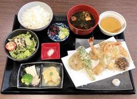 天ぷら食堂の「天ぷら定食・空」