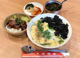 焼肉・ホルモン平沼商店　シッタン！！の「ミニツラミ丼・カルグクスセット」