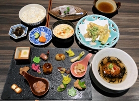 巫女舞膳（みこまいぜん）