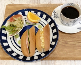 恋まめの「２種類のコッペパンモーニング」