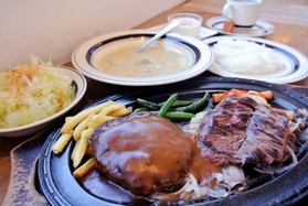 ステーキハウスろーいんの「エクストラランチ」