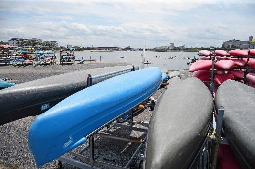 芦屋浜にあり、マリンスポーツが楽しめる県立海洋体育館の陸置き場（撮影・風斗雅博） ＝芦屋市浜風町 