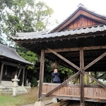 藤原詞葉さんはいつもここにくると鈴を鳴らして、願いごとをする