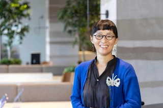 「子ども時代はなるべく家族とのだんらんの時間を大切にしてほしい。家庭との時間は、実はとても短いものだから」と話す柴田ケイコさん