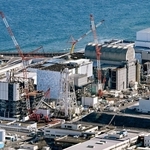 東京電力福島第１原発。左から、１号機、２号機、３号機、４号機＝２月