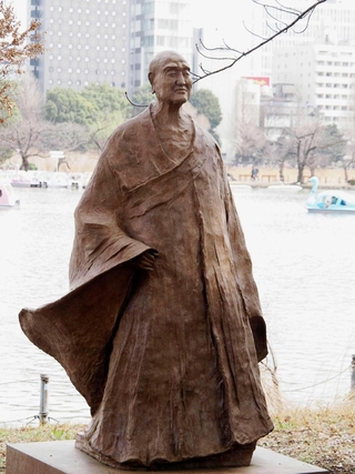 中国から贈られた鑑真像＝東京都台東区の上野恩賜公園