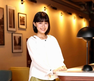 「監督と意見をかわしながら、役をいっしょに作り上げることの大切さを教えてもらいました」と話す青山姫乃さん