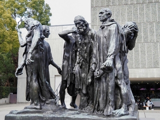 ロダン作の「カレーの市民」＝東京・上野の国立西洋美術館