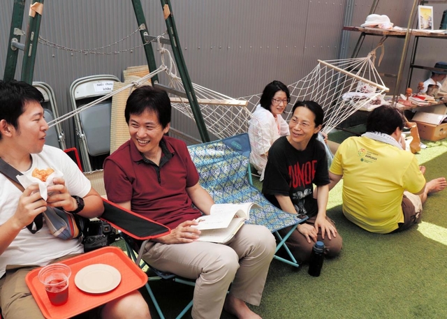防災空地を試験的に活用し、行われたイベントの様子＝同区水道筋３（撮影・真鍋　愛）