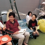 防災空地を試験的に活用し、行われたイベントの様子＝同区水道筋３（撮影・真鍋　愛）