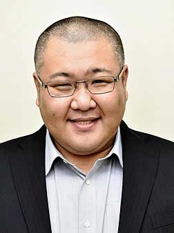 「ながたか君」を考案した立穴斉所長