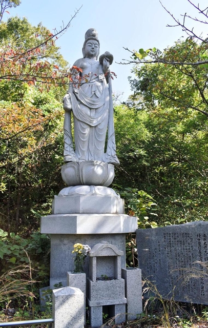 ひっそりと観音さま