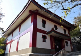 中華様式の納骨堂＝長田区滝谷町