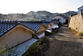屋根の上を歩けそう