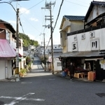 昔からの商店が残る＝神戸市長田区檜川町１