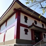 中華様式の納骨堂＝長田区滝谷町