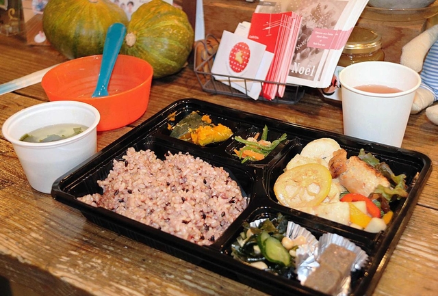 栄養バランスを考慮した日替わり弁当