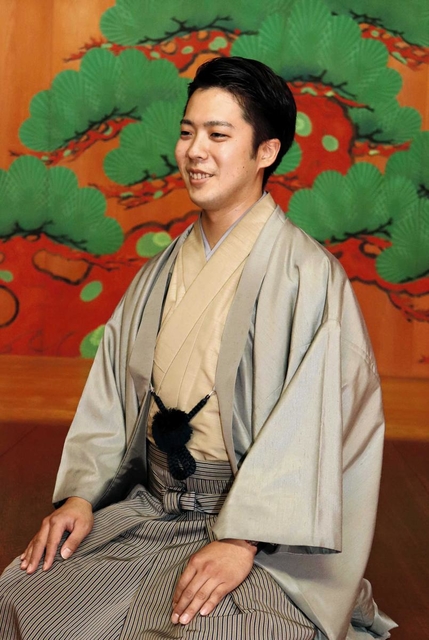 須磨区在住の観世流能楽師シテ方の笠田祐樹さん＝９月２５日午後４時３分、神戸市長田区大塚町２、上田能楽堂