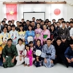６月にふたば学舎であった交流会の参加者たち（兵庫高校提供）